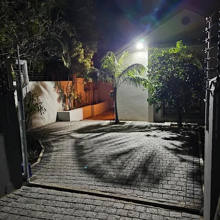 7 On Cecilia - Private Studio Apartment With Solar Power Ballito Exterior foto